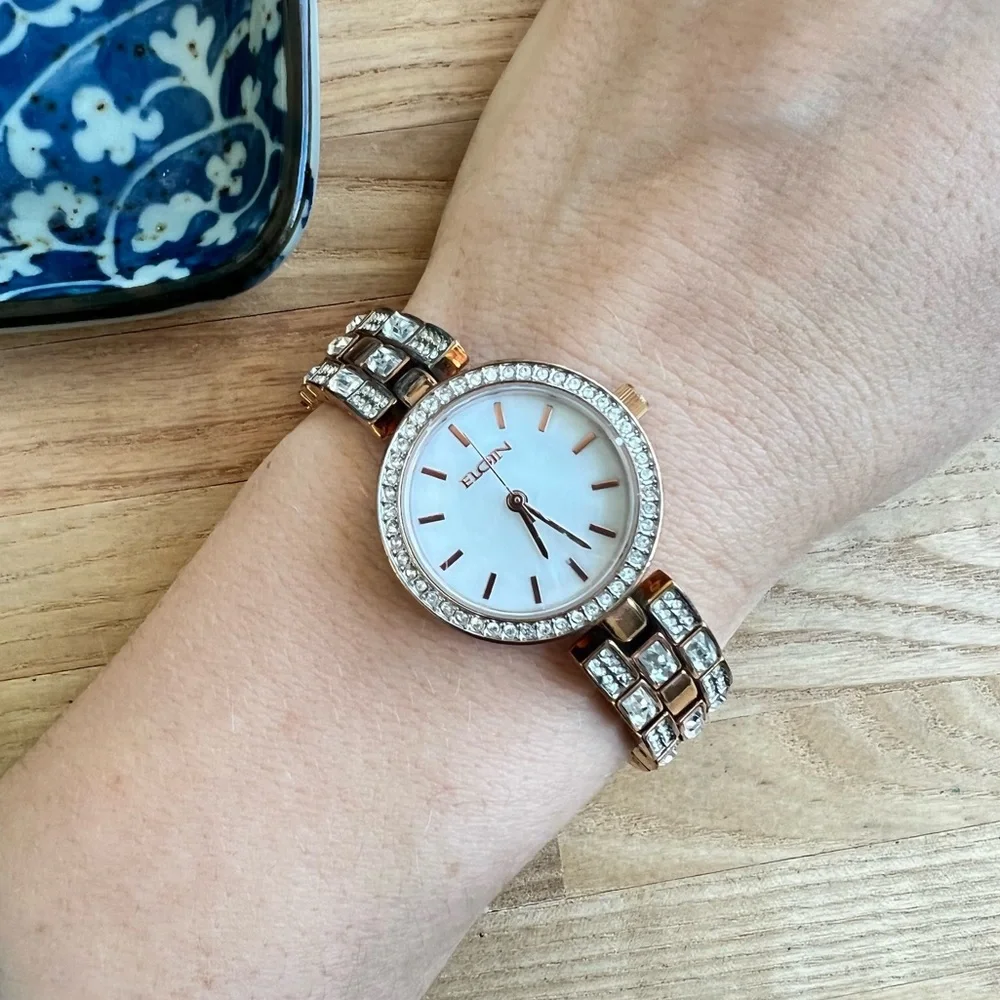 Elgin ladies rose gold tone crystal dress Watch NEW BATTERY